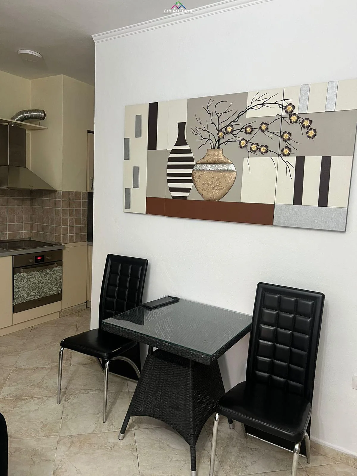 Garsoniere me qera tek Rruga e Barrikadave (ID BG120) Tirane