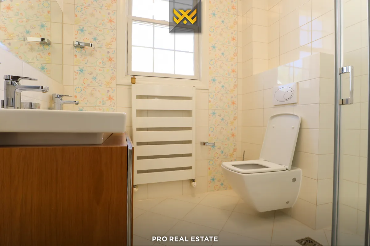 Shtëpi 264m² me #QIRA në Lagjen Fshati Ndërkombëtar