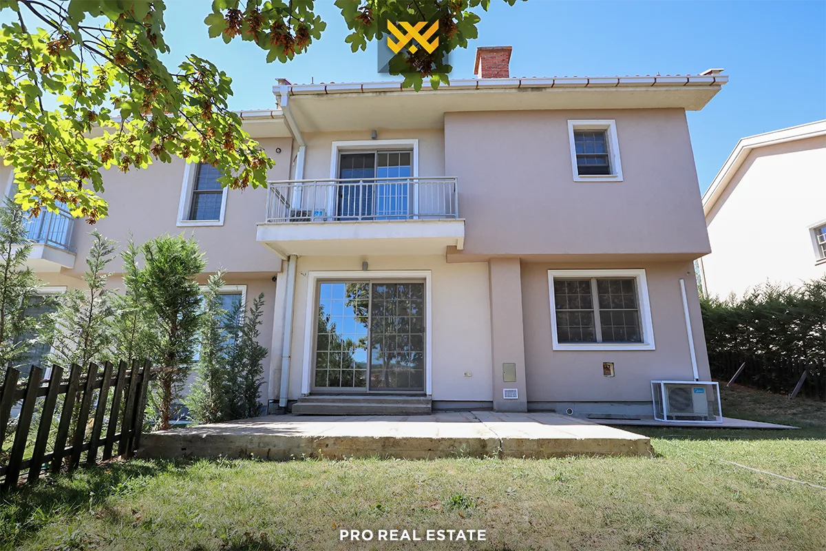 Shtëpi 264m² me #QIRA në Lagjen Fshati Ndërkombëtar