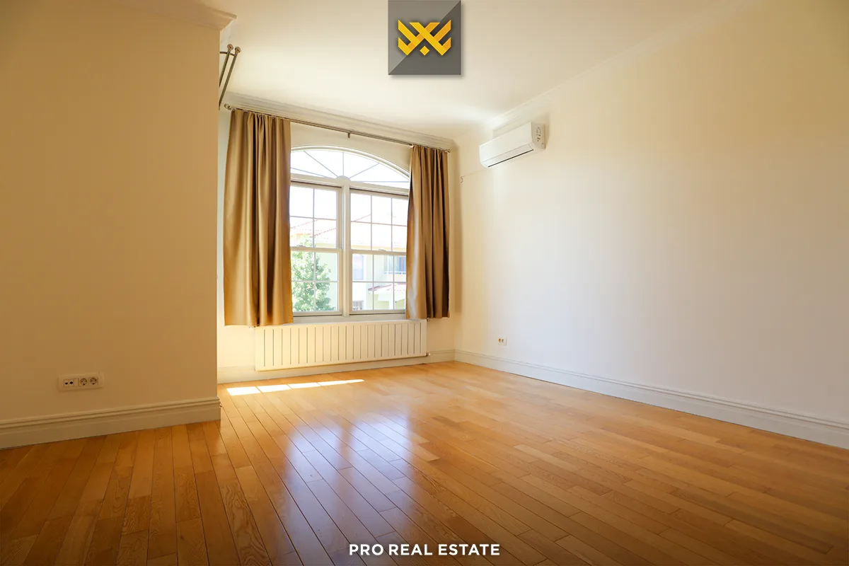 Shtëpi 264m² me #QIRA në Lagjen Fshati Ndërkombëtar