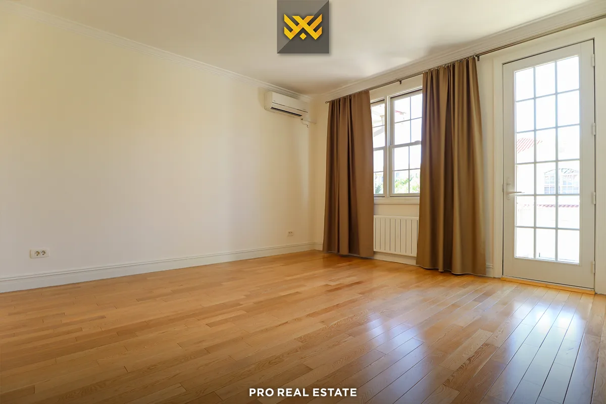 Shtëpi 264m² me #QIRA në Lagjen Fshati Ndërkombëtar