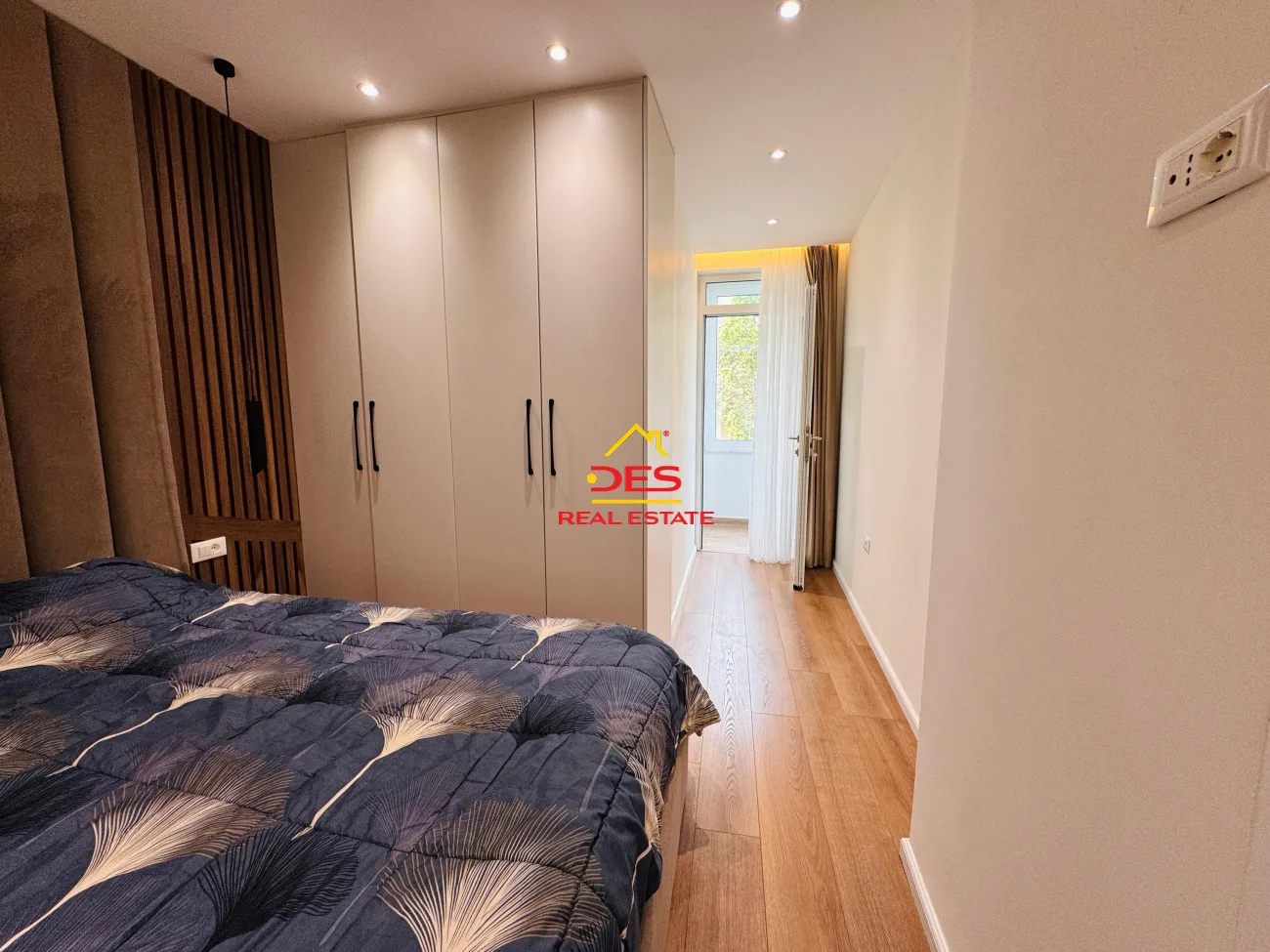 Jepet me qera apartament 2+1 ne zonen e Bllokut!