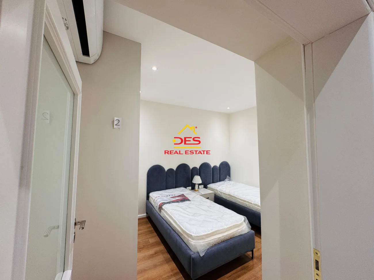 Jepet me qera apartament 2+1 ne zonen e Bllokut!