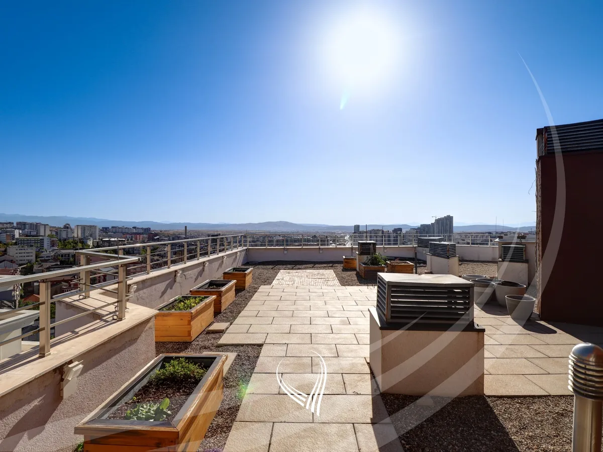 Duplex Penthouse 290m² me qira – Prishtina Stars - Aktash
