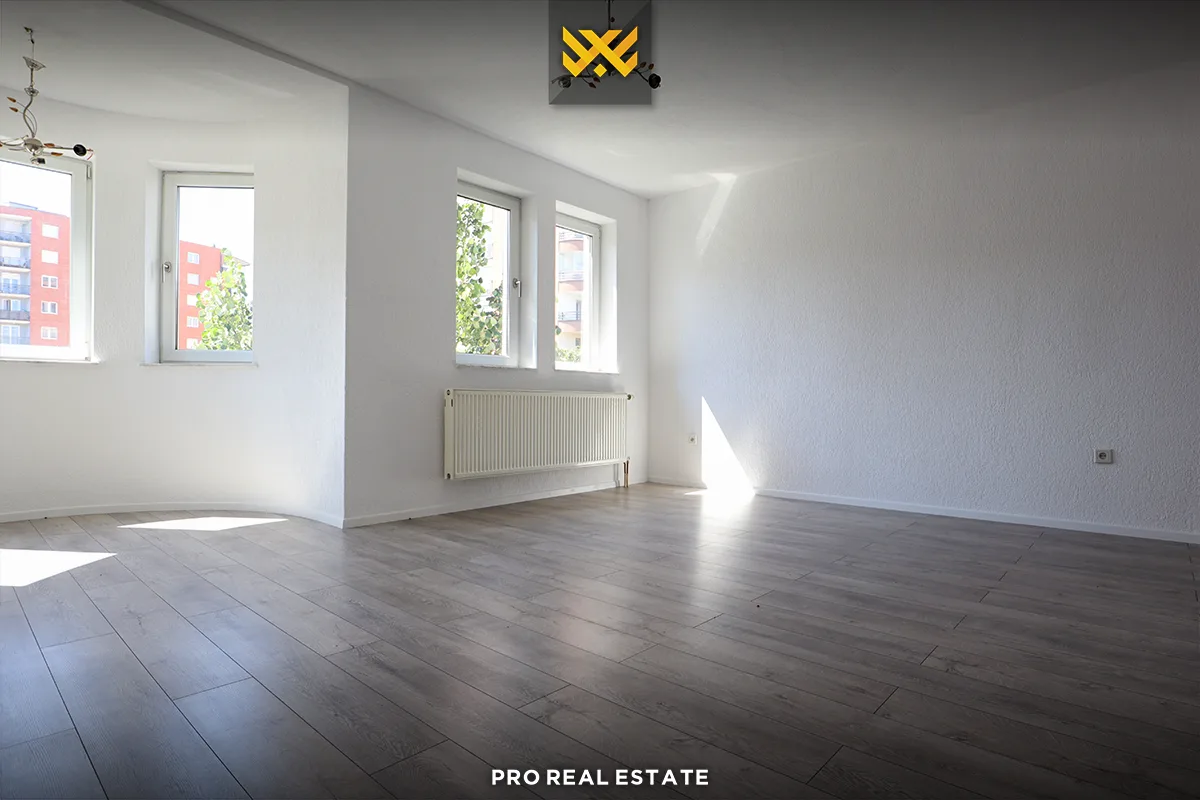 Kat shtëpie - Zyrë 84m² me#QIRA në Lagjen e Spitalit.