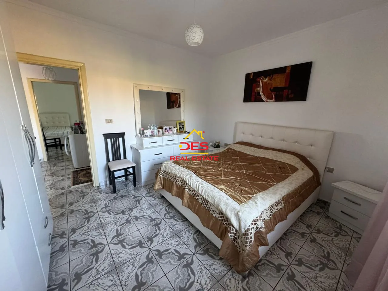 Shitet shtëpi private + truall në selenicë, vlorë