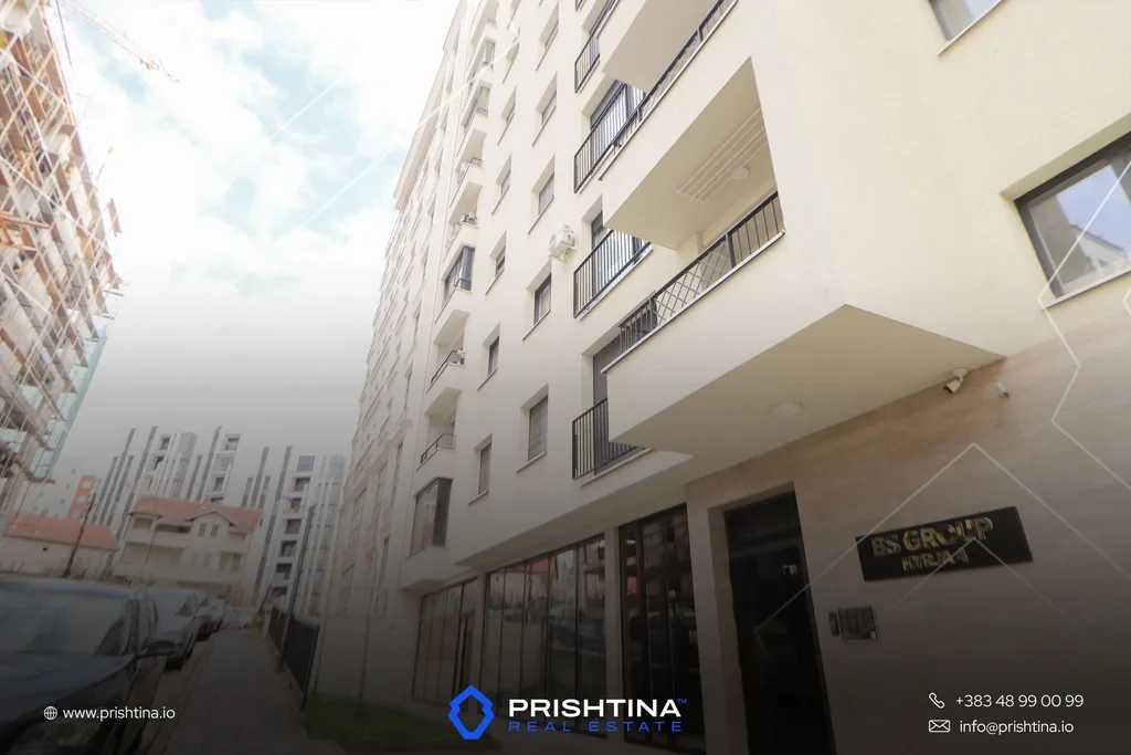 Lokal në #shitje 50m² në Rrugën C 🏢✨