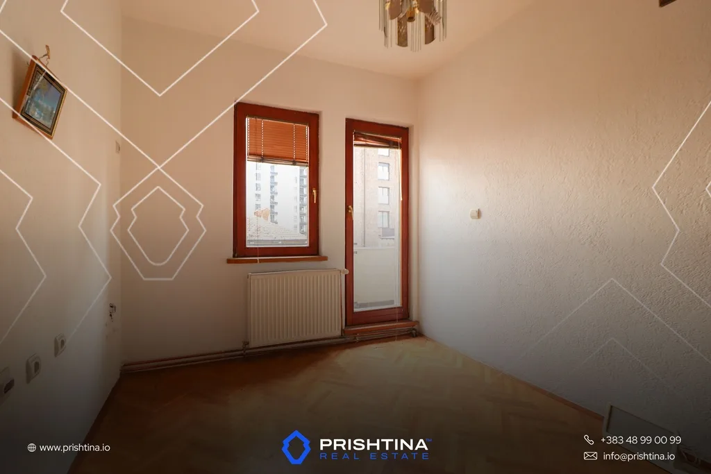 Shtëpi me qira 300m² në Bregu i Diellit