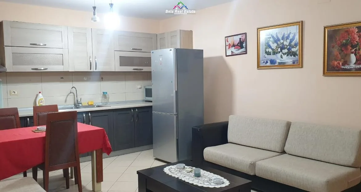Apartament me qera 2+1 perball Maternitetit te Ri (ID B22182) Tirane