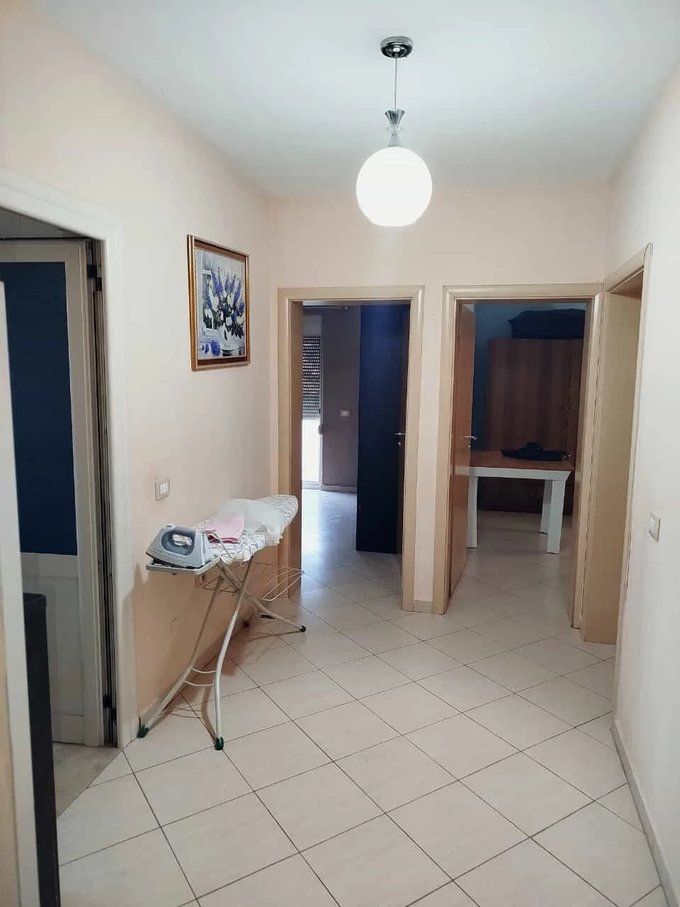Apartament me qera 2+1 perball Maternitetit te Ri (ID B22182) Tirane