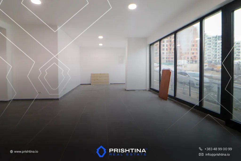Lokal me qira 115m² te Rruga C