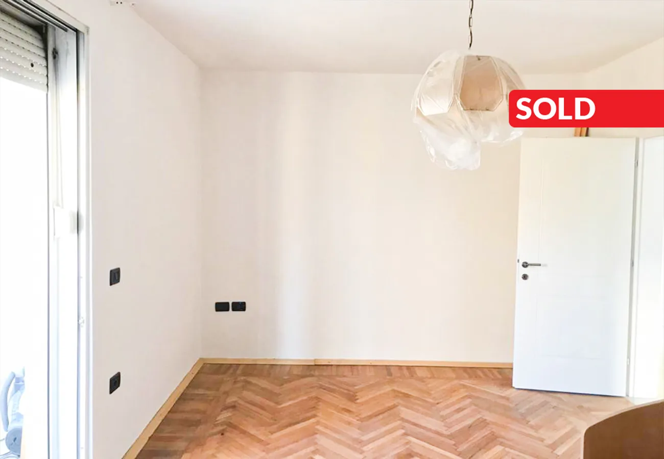 Shitet apartament 2+1 në myslym shyr, tiranë