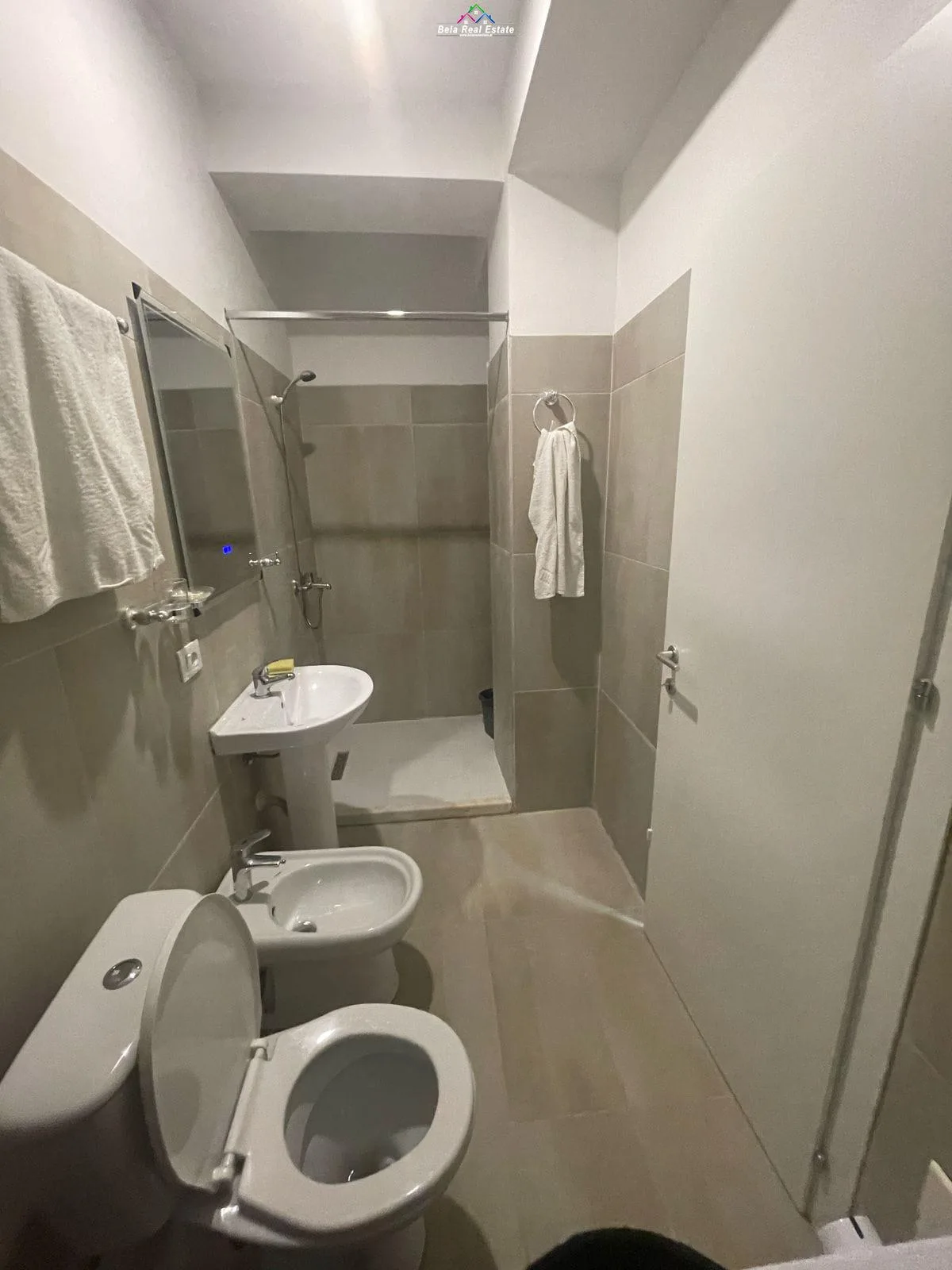Apartament Me Qera 2+1 tek Rruga 5 Maji (ID B2201202) Tirane