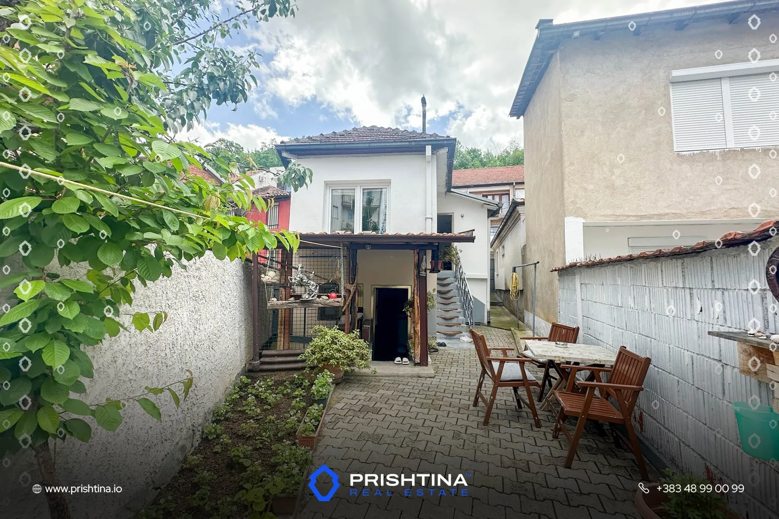Shtëpi në #shitje 54m² + 1.82 ari truall te Dodona