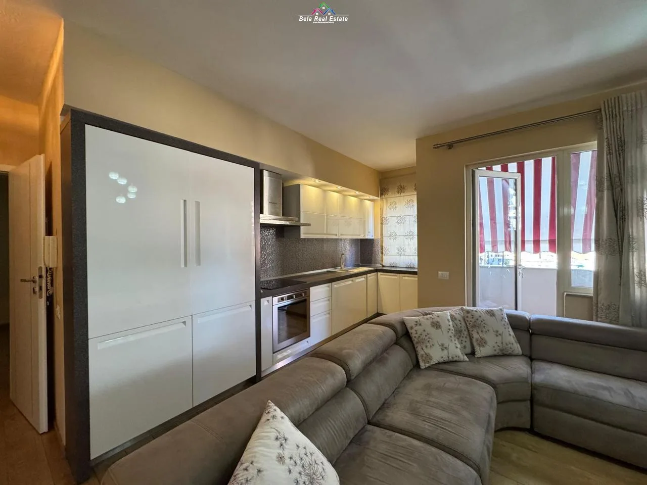 Apartament Me Qera 1+1 ne Myslym Shyri (ID B210826) Tirane