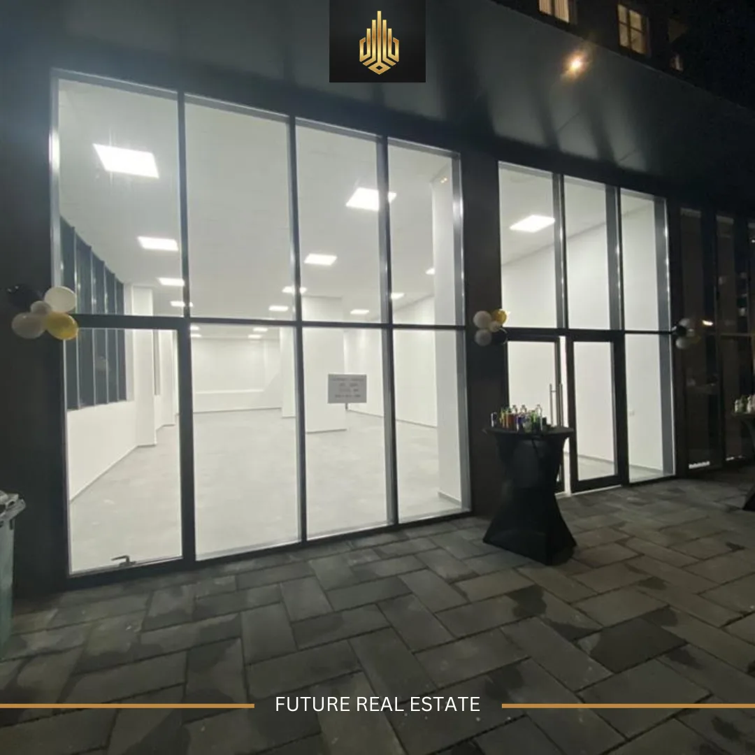 Lokal me QERA/180m²