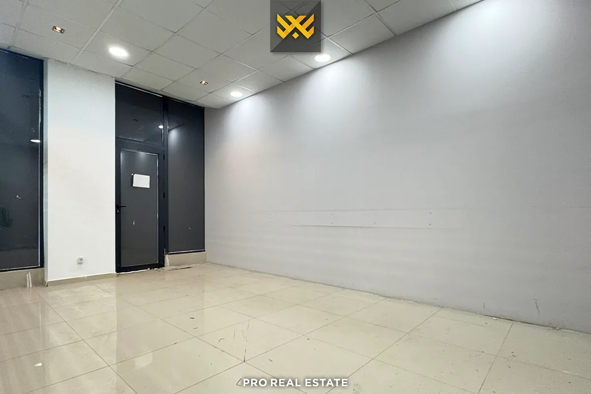 Lokal 150m² me #QIRA në Fushë Kosovë
