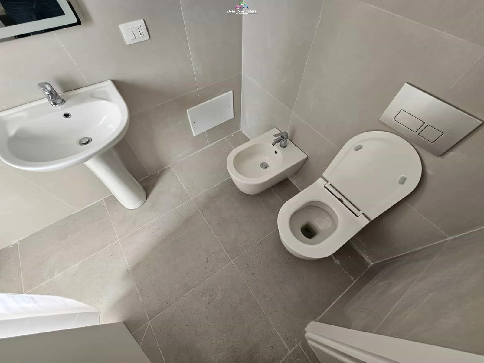 Apartament Me Qera 2+1+post parkimi ne Astir (ID B2201477) Tirane.