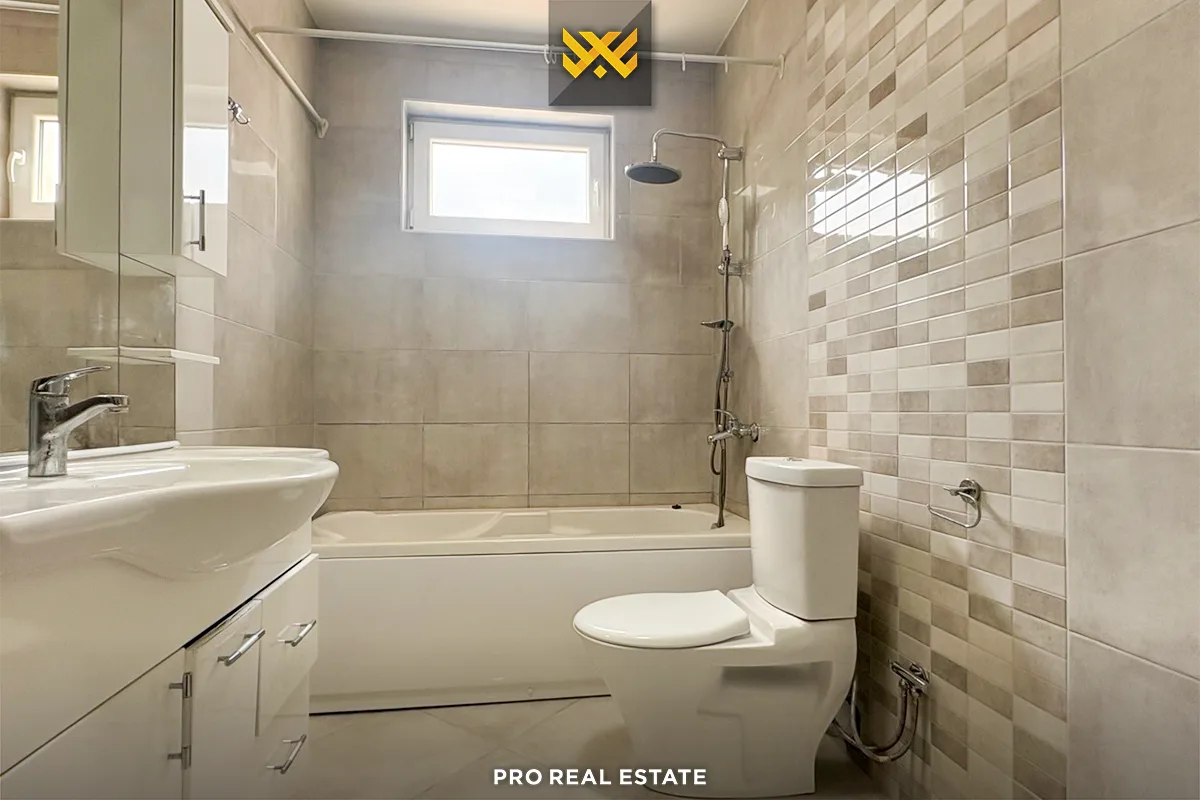 Banesë / Zyrë 81.2m² me #QIRA në Lagjen e Muhaxherëve