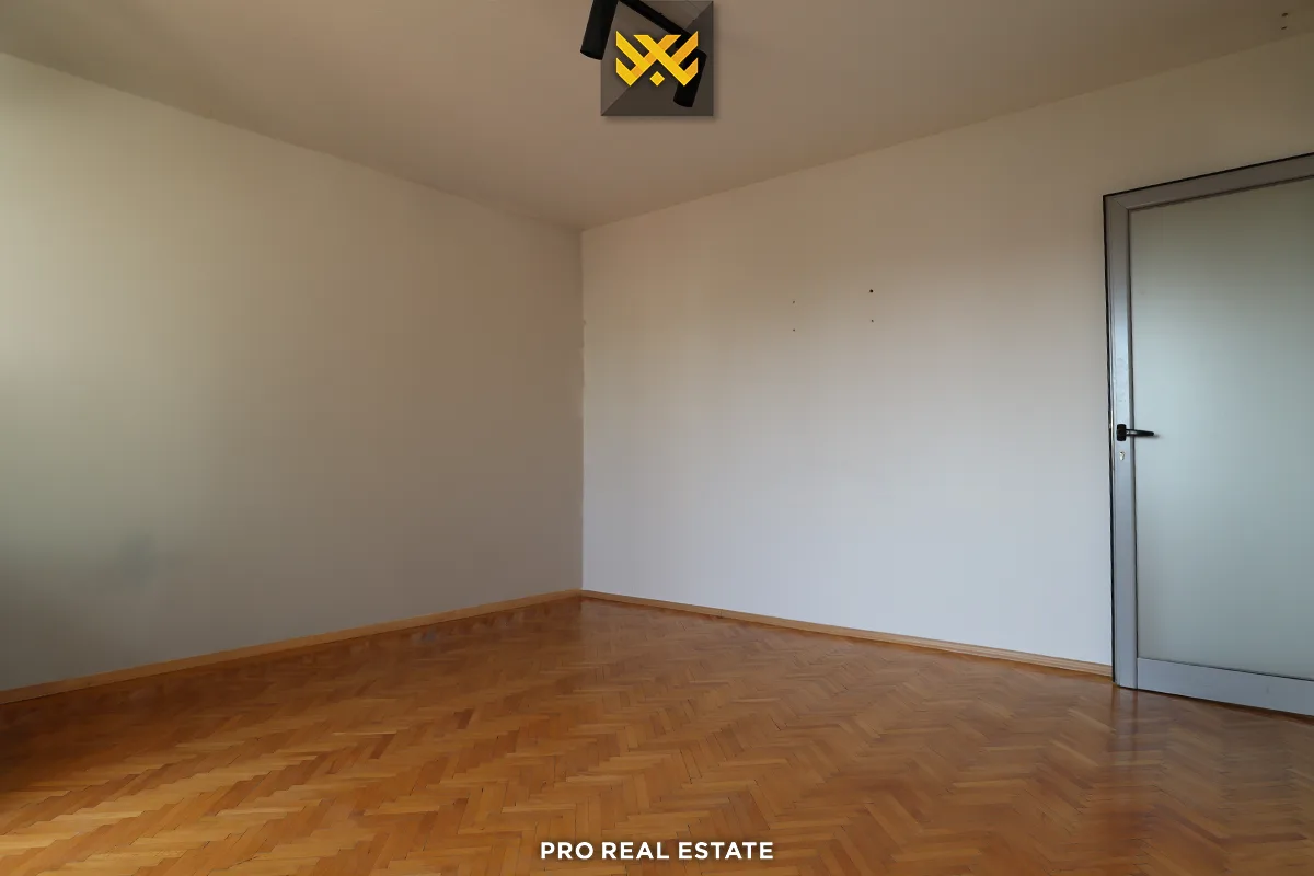 Banesë / Zyrë 100m² me #QIRA në Qendër