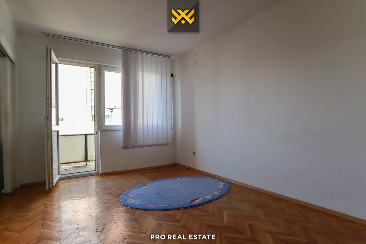 Banesë / Zyrë 100m² me #QIRA në Qendër