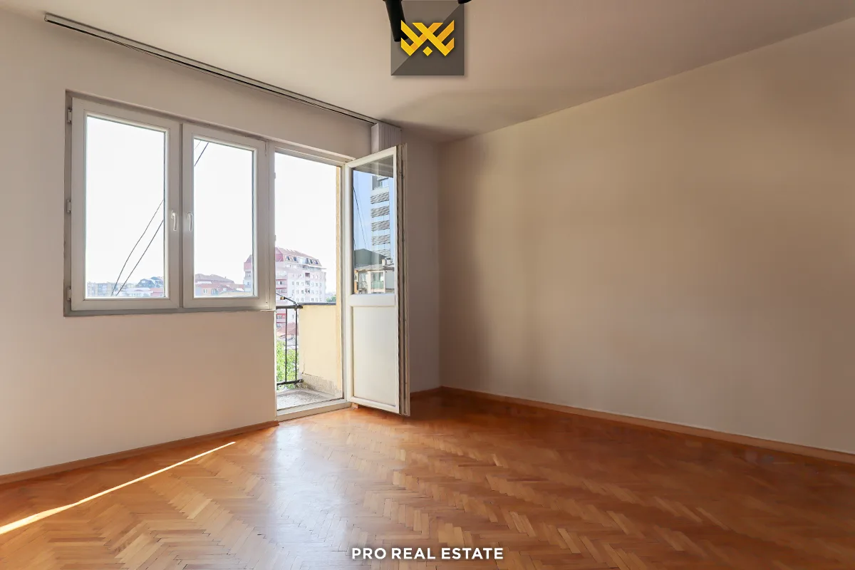 Banesë / Zyrë 100m² me #QIRA në Qendër