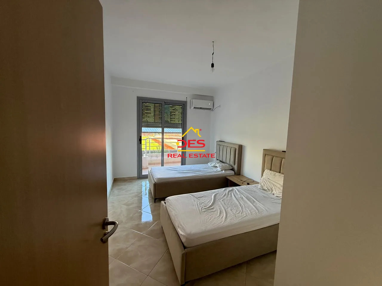 Jepet me qira apartament 2+1 me verandë pranë stadiumit “flamurtari”, vlorë