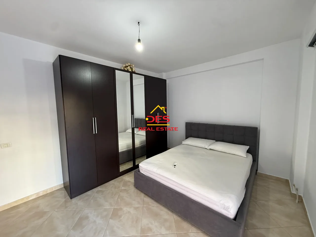 Jepet me qira apartament 2+1 me verandë pranë stadiumit “flamurtari”, vlorë
