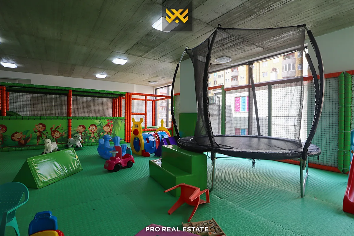 Lokal 110m² me #QIRA në Fushë Kosovë.