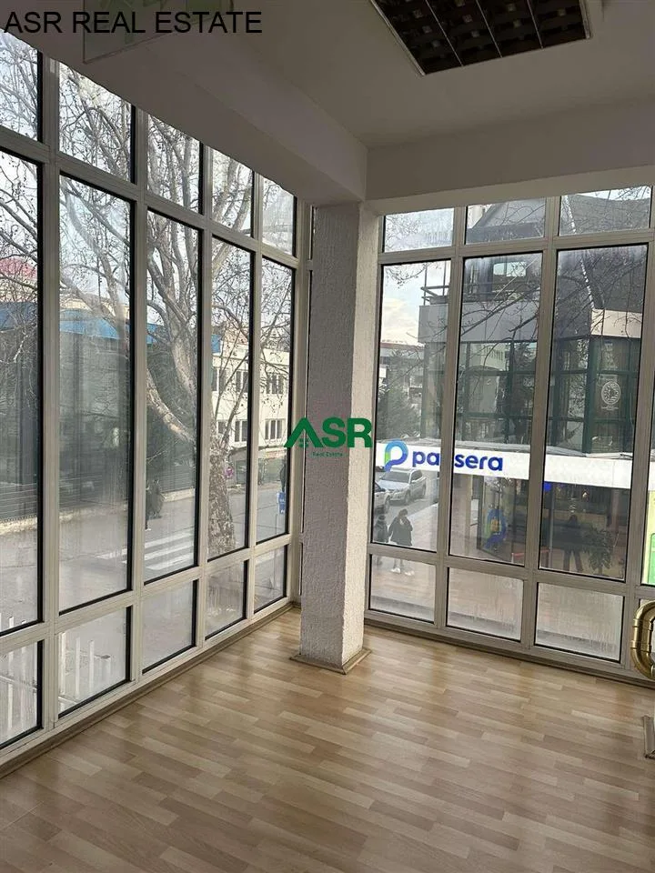 #ID:3275 Objekt/ shtepi 1000m2 me #qira dhe ne shitje në lagjen Pejton