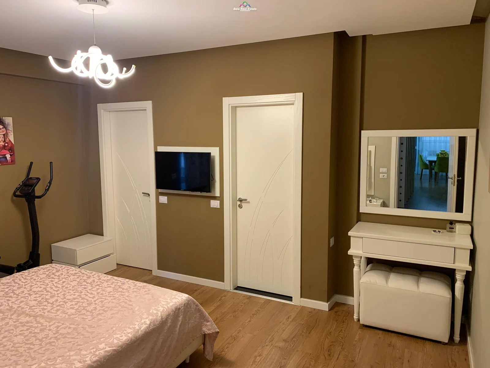 Apartament Me Qera 2+1 Tek 21 Dhjetori (ID B220819) Tirane.