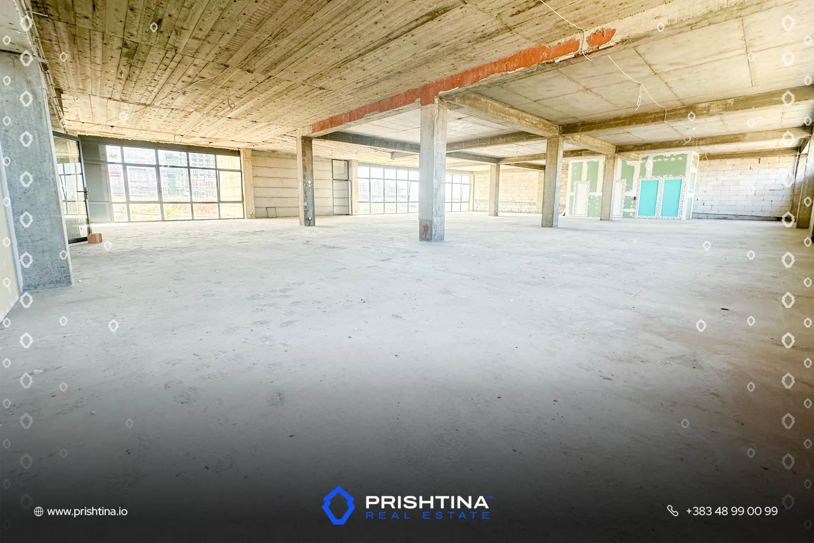 Objekt me qira 1700m² në Veternik