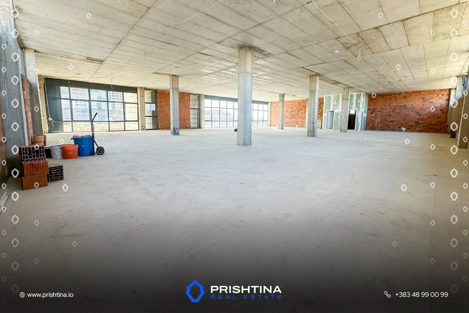 Objekt me qira 1700m² në Veternik