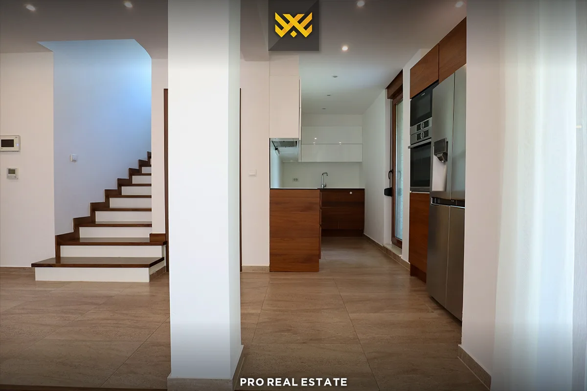 Shtëpi 270m² me #QIRA në Lagjen Marigona Residence