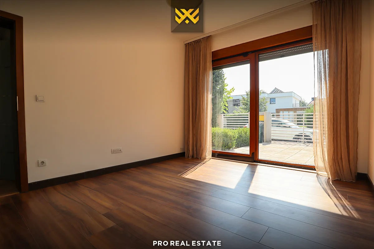 Shtëpi 270m² me #QIRA në Lagjen Marigona Residence