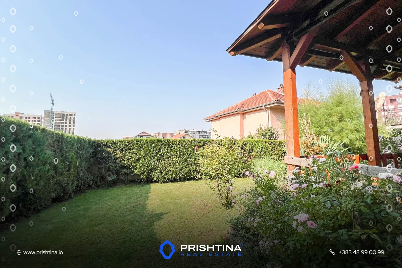 Shtëpi me qira 240m²+4ari oborr te Mati 1