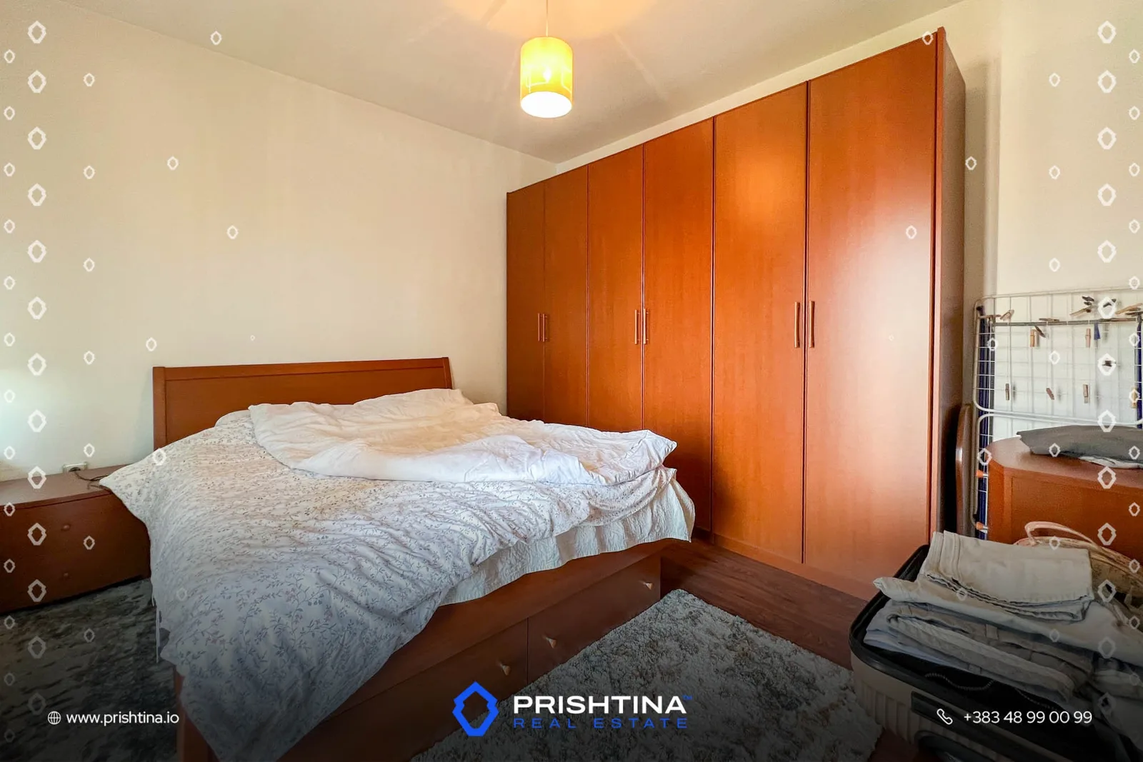 Shtëpi me qira 240m²+4ari oborr te Mati 1