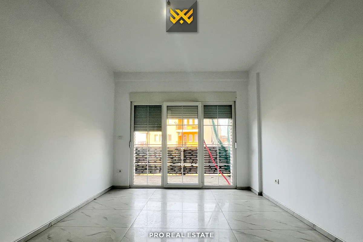 Lokal / Zyrë 235m² me #QIRA në Aktash