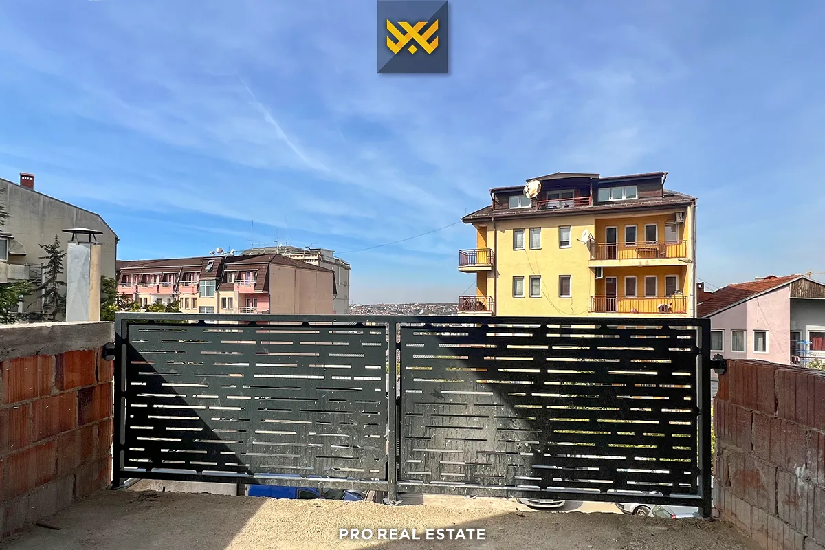 Lokal / Zyrë 235m² me #QIRA në Aktash