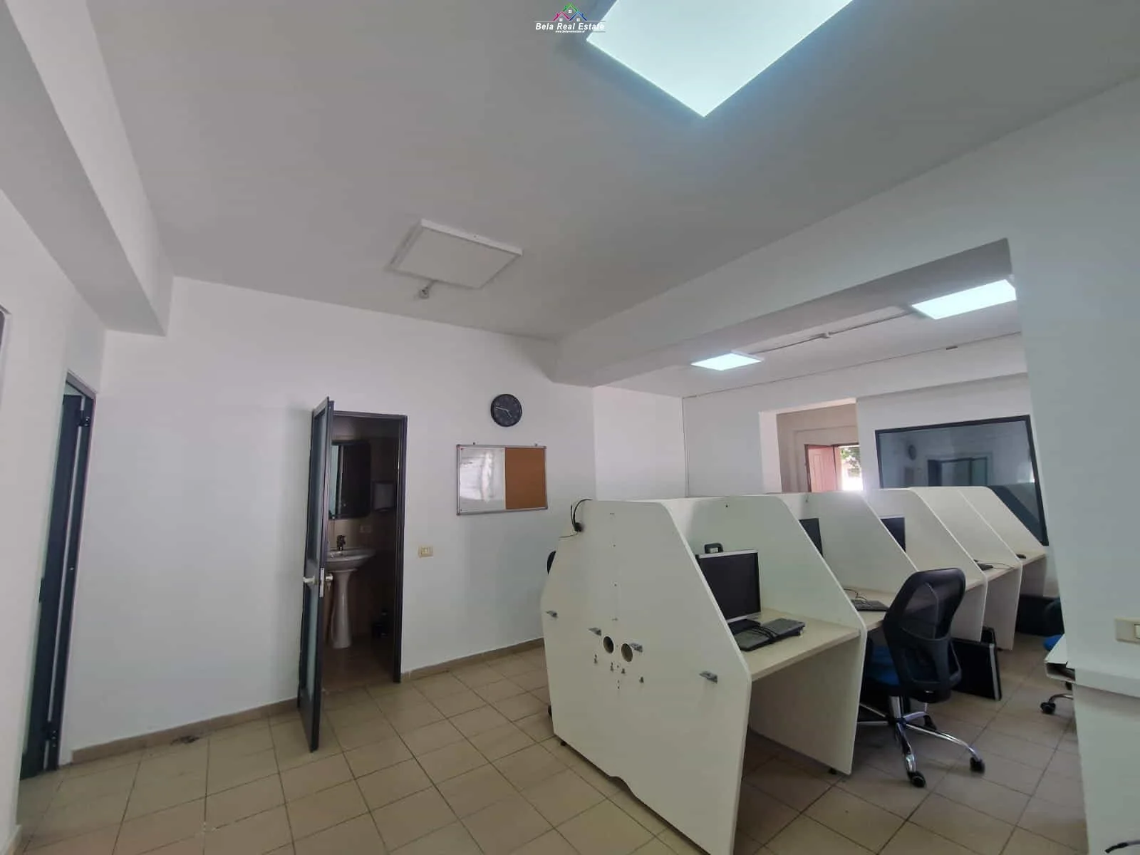 Zyre Me Qera Tek Pazari i Ri ( ID BZ2932) Tirane