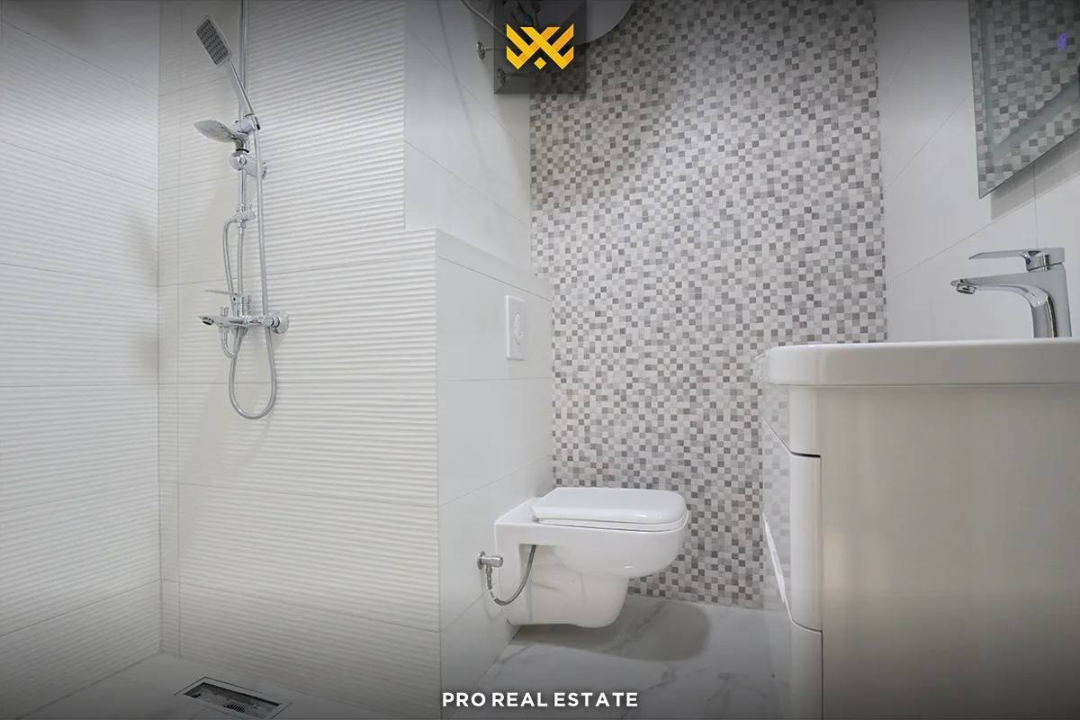 Banesë Penthouse 150m² + 50m² terasë me #QIRA në Fushë Kosovë.