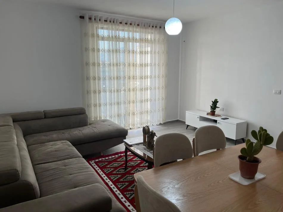 Apartament Me Qera 3+1+2 Tek 5 Maji (ID B230167) Tirane