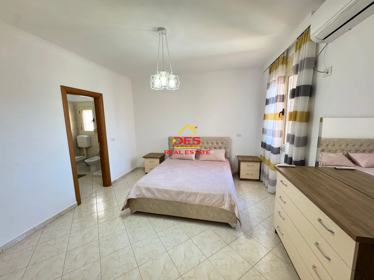 JEPET ME QIRA APARTAMENT 2+1+2 NË LUNGOMARE ,VLORË 📍 Pranë Brooklyn Restaurant