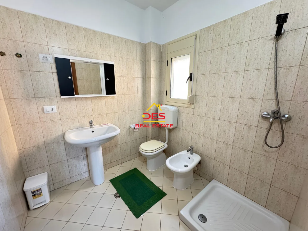 JEPET ME QIRA APARTAMENT 2+1+2 NË LUNGOMARE ,VLORË 📍 Pranë Brooklyn Restaurant