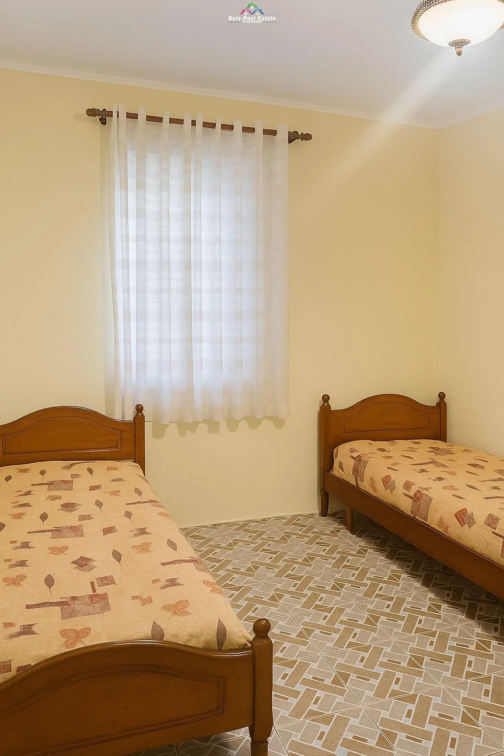Apartament me qera 3+1 tek Bulevardi Zogu i Pare (ID B23147) Tirane
