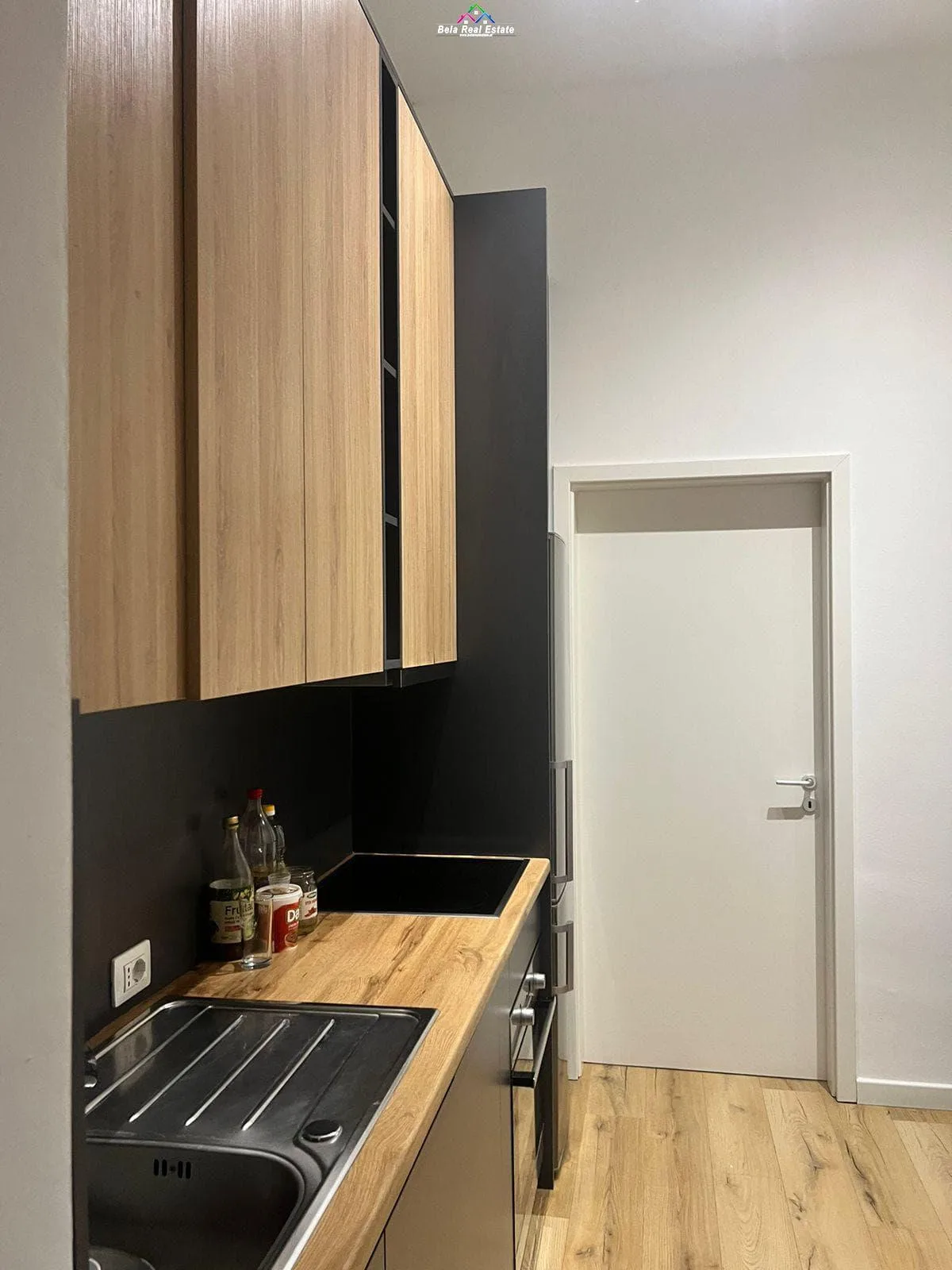 Apartament Me Qera 1+1 Tek 21 Dhjetori (ID B2101017) Tirane
