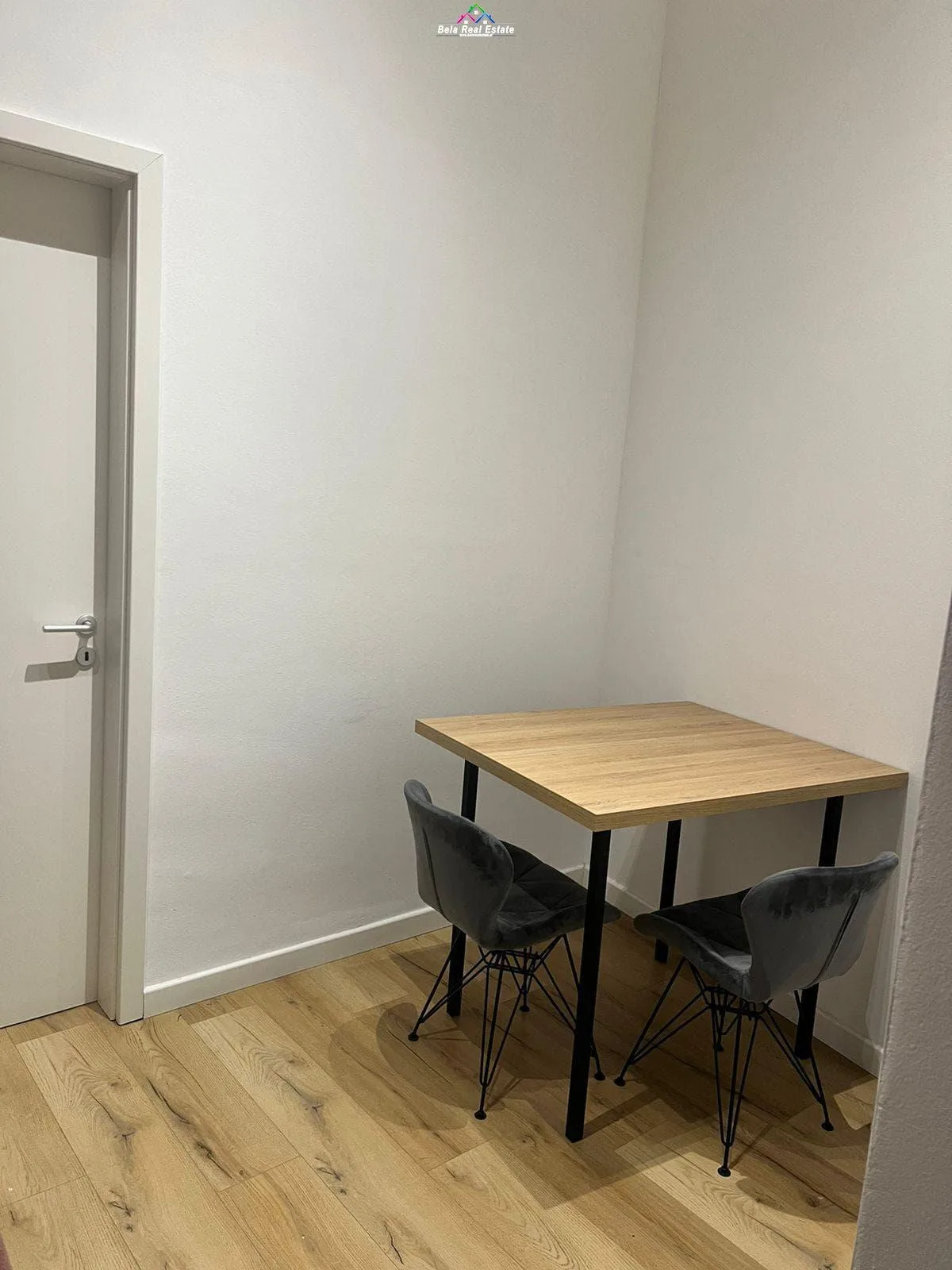 Apartament Me Qera 1+1 Tek 21 Dhjetori (ID B2101017) Tirane