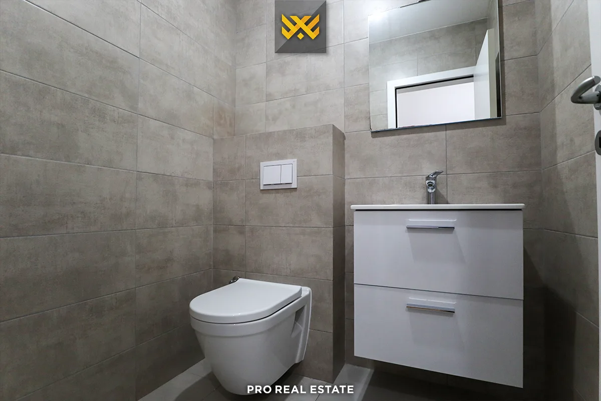 Banesë / Zyrë 115m² me #QIRA në Pejton