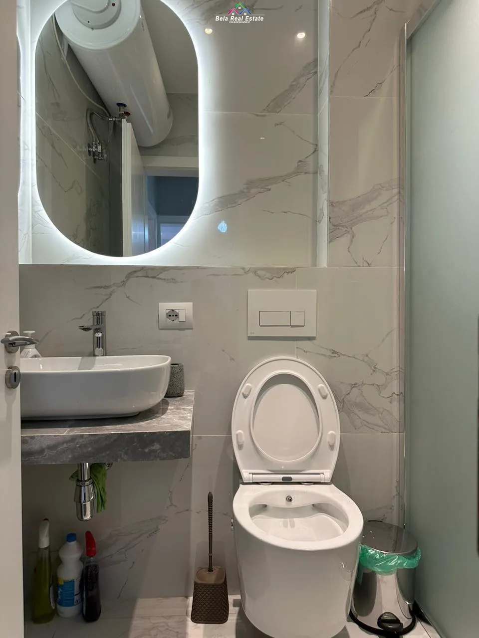 Apartament Me Qera 1+1 Tek Pazari i Ri (ID B2101737) Tirane