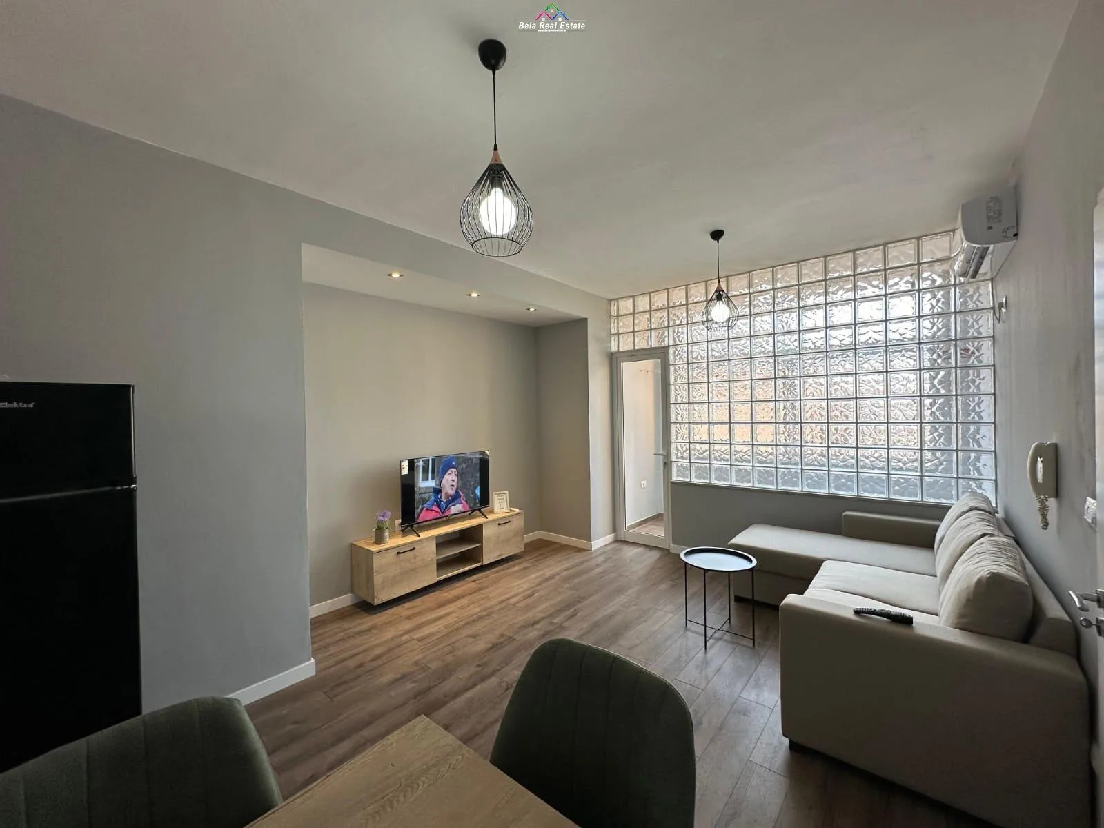 Apartament Me Qera 1+1 Tek Pazari i Ri (ID B2101737) Tirane